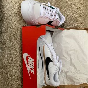 Size 6 Nike Shoes